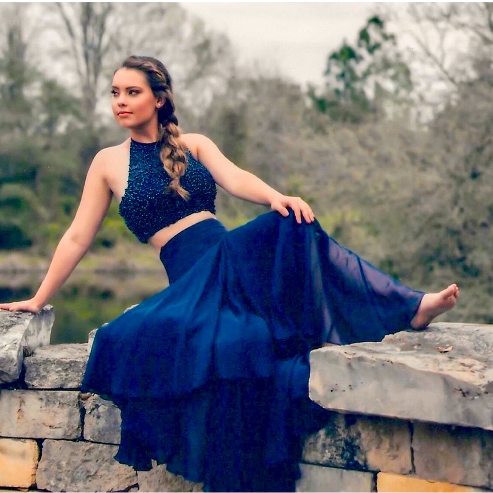 ✨SAY YES TO THE DRESS 🌎🌟💙🌙